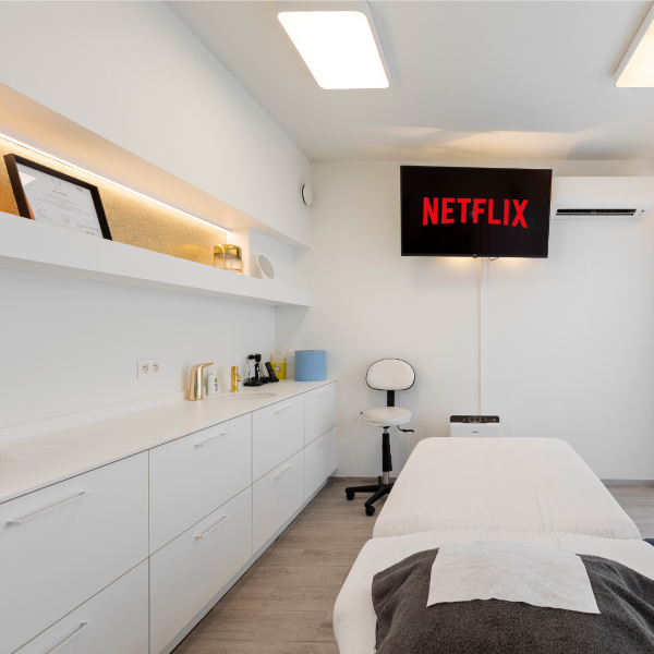 Klasse 1 behandelkamer met Netflix mogelijkheden
